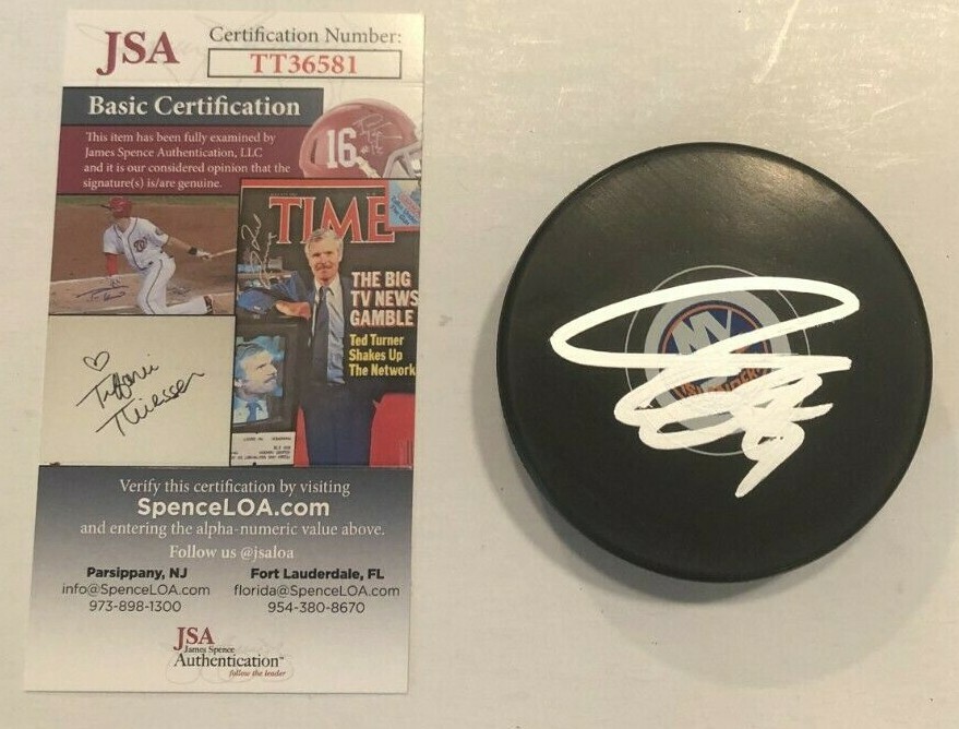 ANDERS LEE SIGNED NEW YORK ISLANDERS HOCKEY PUCK W/ CASE JSA COA