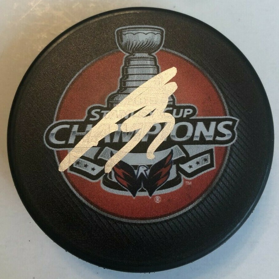 BARRY TROTZ SIGNED WASHINGTON CAPITALS 2018 STANLEY CUP HOCKEY PUCK W/ CASE COA