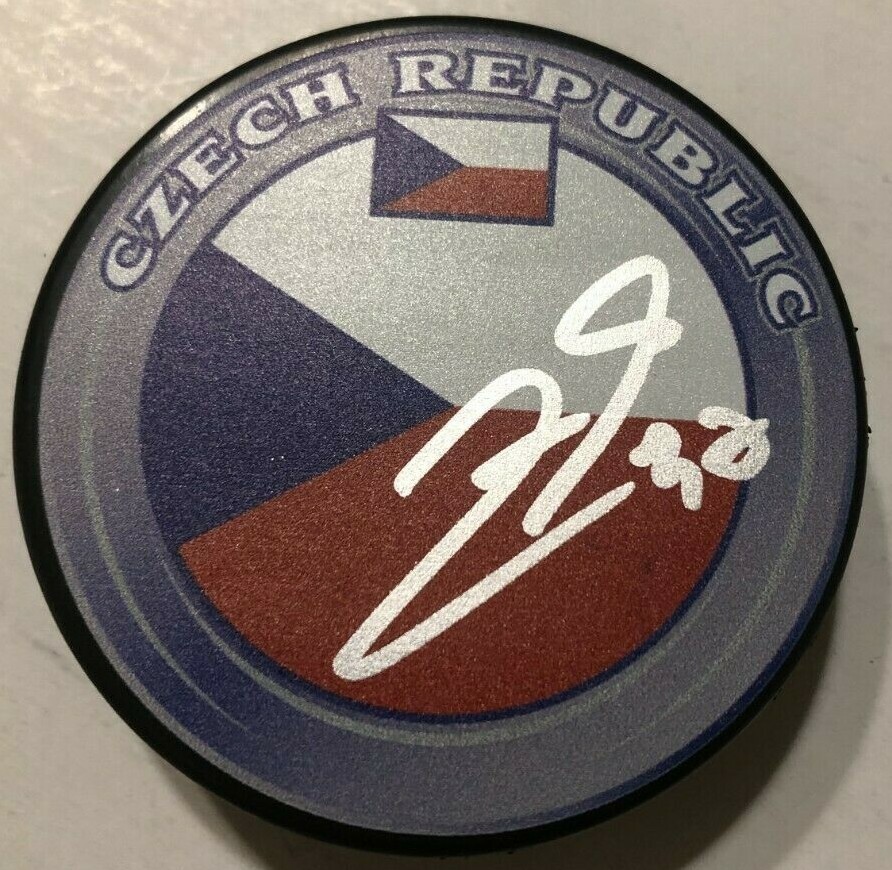 PAVEL ZACHA SIGNED CZECH REPUBLIC HOCKEY PUCK W/ CASE NEW JERSEY DEVILS COA