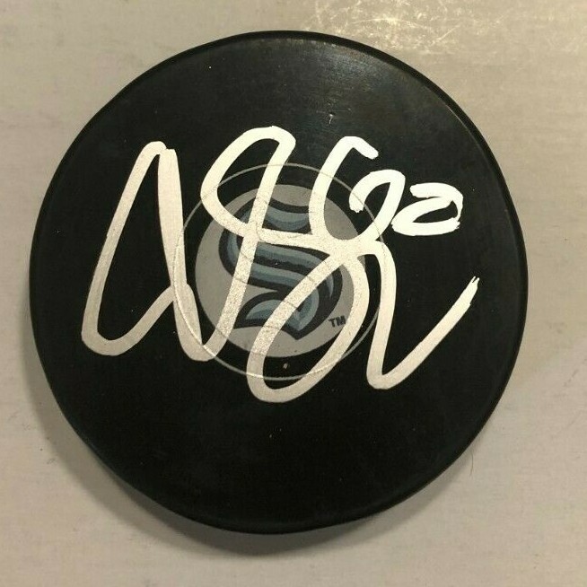 CHRIS DRIEDGER SIGNED SEATTLE KRAKEN HOCKEY PUCK W/ CASE COA