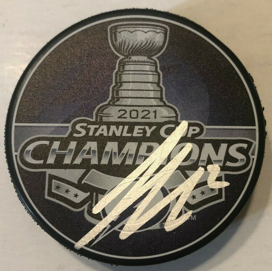LUKE SCHENN SIGNED TAMPA BAY LIGHTNING 2021 STANLEY CUP HOCKEY PUCK W/ CASE COA
