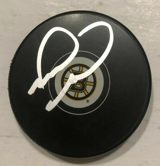MARK RECCHI SIGNED BOSTON BRUINS HOCKEY PUCK W/ CASE COA