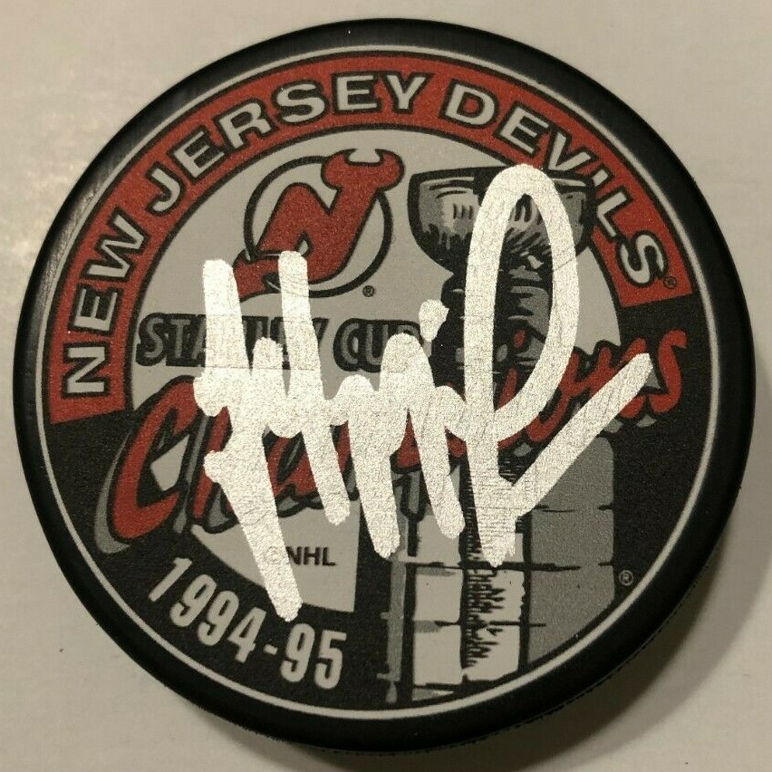 JOHN MACLEAN SIGNED NEW JERSEY DEVILS 1995 STANLEY CUP HOCKEY PUCK W/ CASE COA