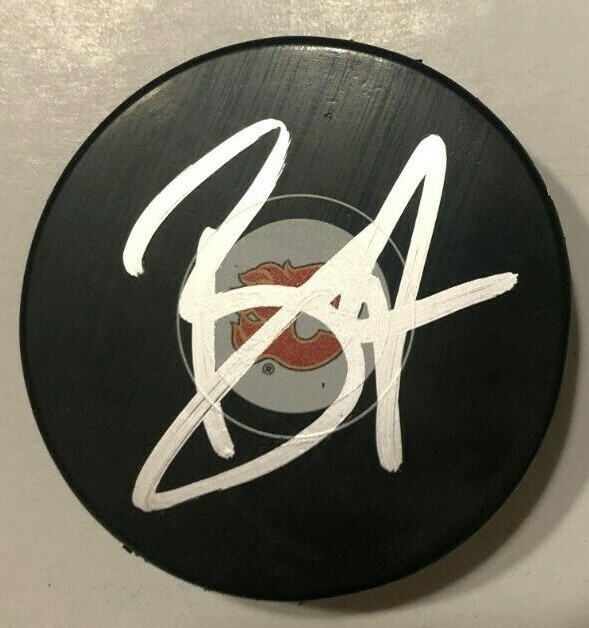 BOB BOUGHNER SIGNED CALGARY FLAMES HOCKEY PUCK W/ CASE COA