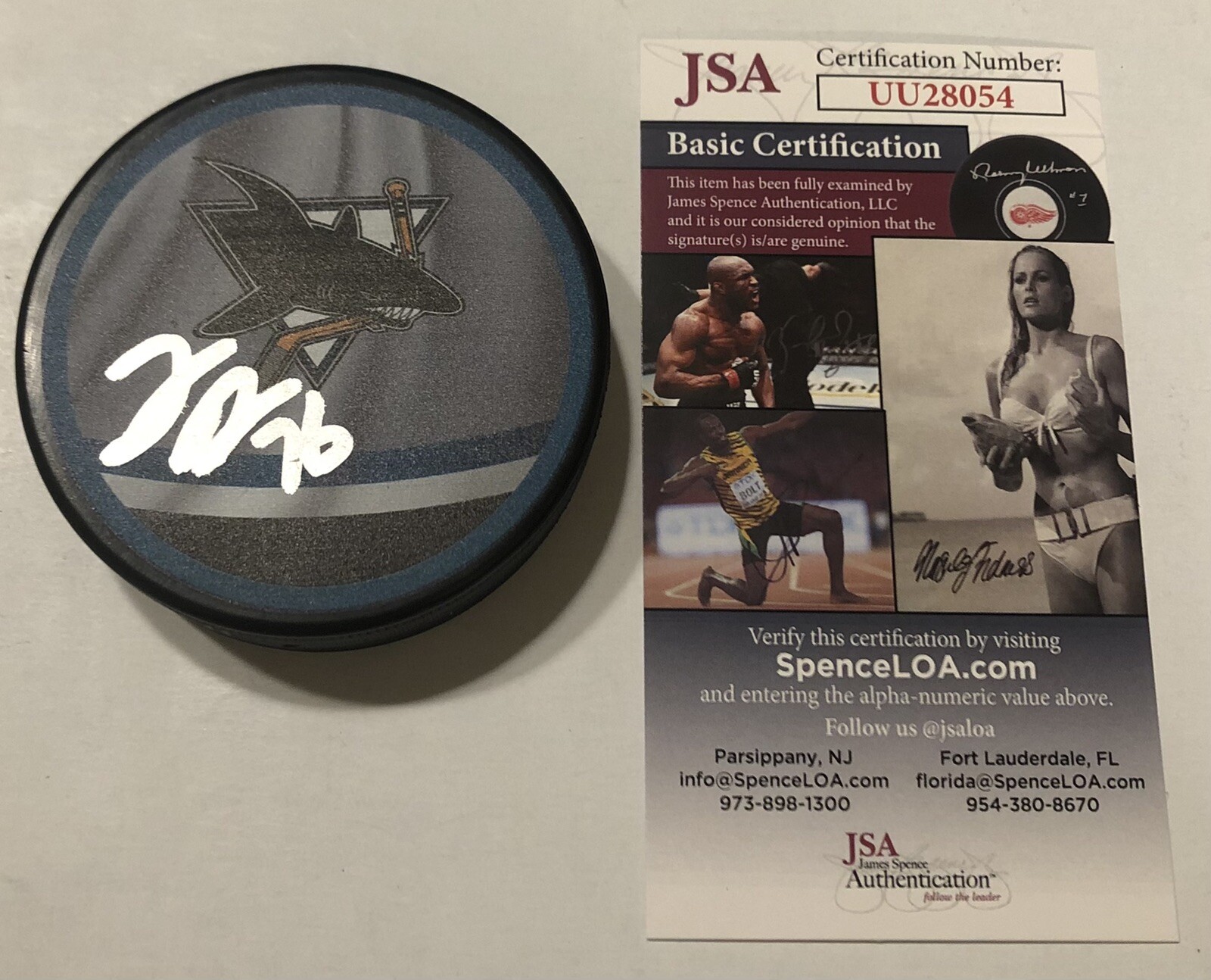 JONATHAN DAHLEN SIGNED SAN JOSE SHARKS HOCKEY PUCK W/ CASE JSA COA