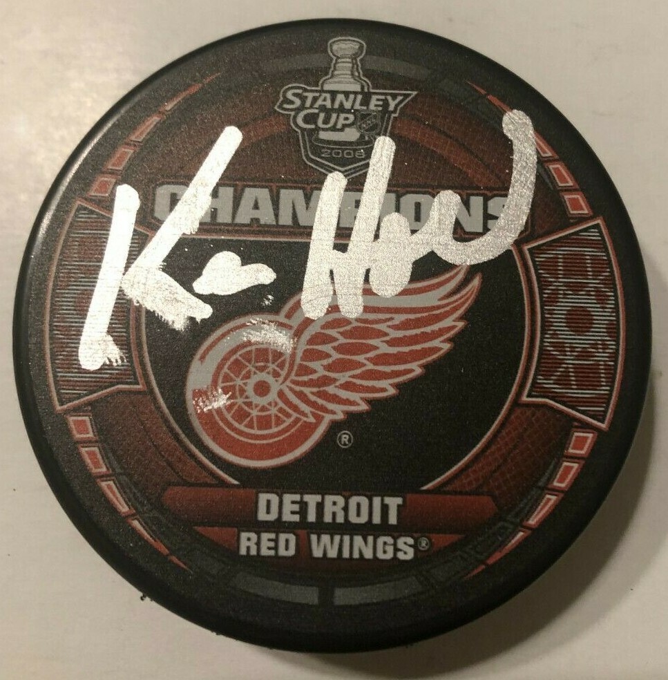 KEN HOLLAND SIGNED DETROIT RED WINGS 2008 STANLEY CUP HOCKEY PUCK W/ CASE COA