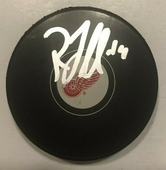 ROBBY FABBRI SIGNED DETROIT RED WINGS HOCKEY PUCK W/ CASE COA