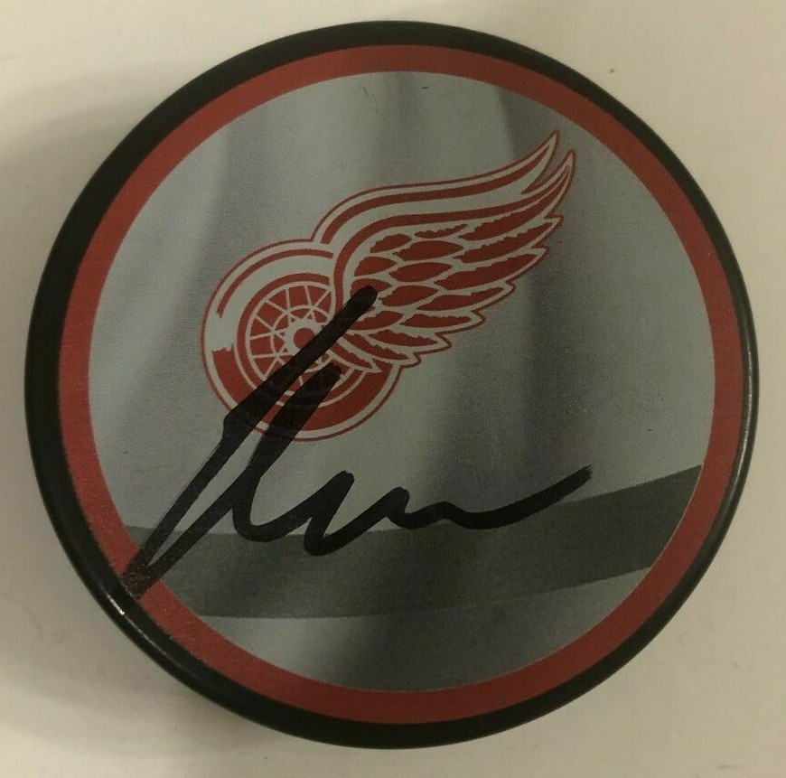 FILIP ZADINA SIGNED DETROIT RED WINGS HOCKEY PUCK W/ CASE COA