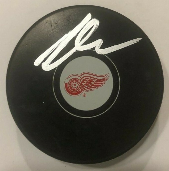 FILIP ZADINA SIGNED DETROIT RED WINGS HOCKEY PUCK W/ CASE COA