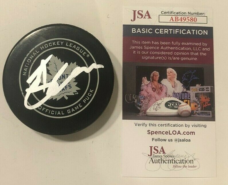 JOHN TAVARES SIGNED TORONTO MAPLE LEAFS OFFICIAL GAME HOCKEY PUCK W CASE JSA COA