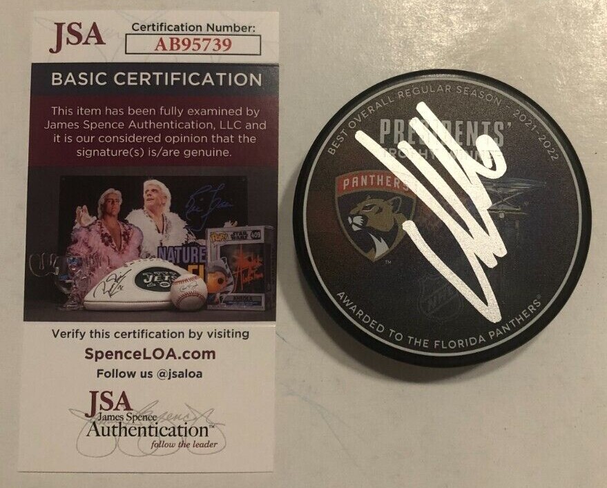 ALEKSANDER BARKOV SIGNED 2022 FLORIDA PANTHERS PRESIDENTS TROPHY PUCK W CASE JSA