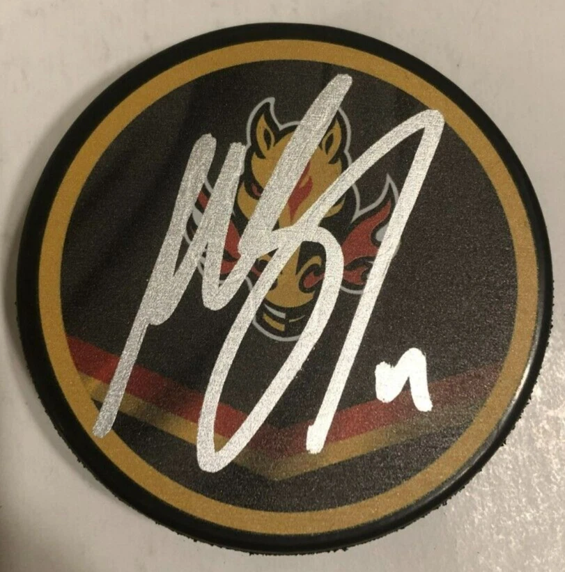 MIKAEL BACKLUND SIGNED AUTOGRAPHED CALGARY FLAMES HOCKEY PUCK W/ CASE COA