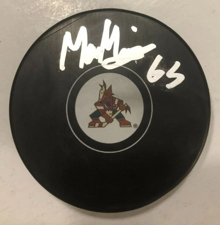 MATIAS MACCELLI SIGNED ARIZONA PHOENIX COYOTES HOCKEY PUCK W/ CASE COA