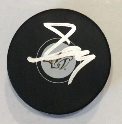 FILIP FORSBERG SIGNED NASHVILLE PREDATORS HOCKEY PUCK W/ CASE COA