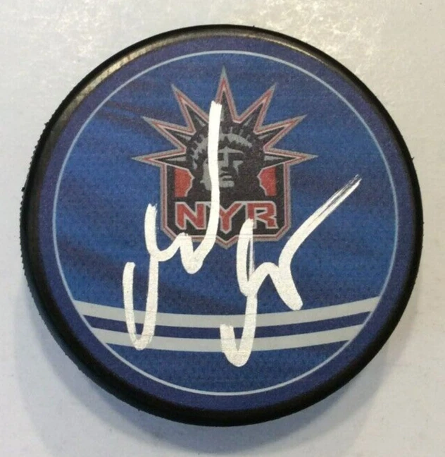 GERARD GALLANT SIGNED NEW YORK RANGERS HOCKEY PUCK W/ CASE COA