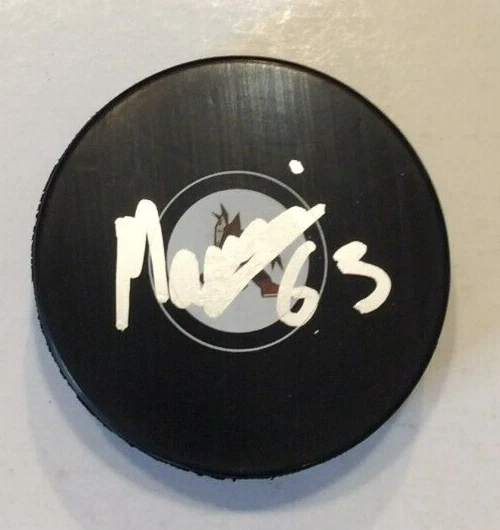 MATIAS MACCELLI SIGNED ARIZONA COYOTES HOCKEY PUCK W/ CASE COA