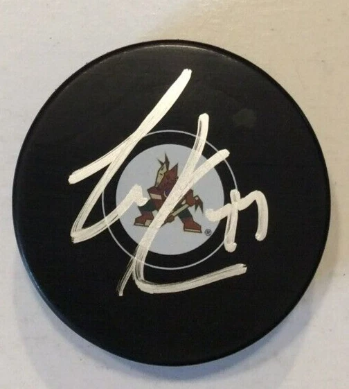 ZACK KASSIAN SIGNED ARIZONA COYOTES HOCKEY PUCK W/ CASE COA COLLECTIBLE MEMORABILIA