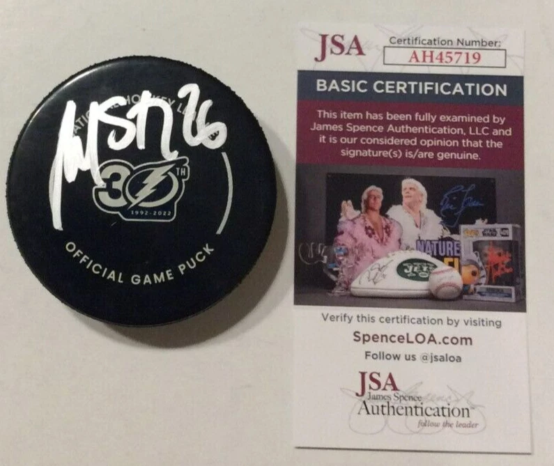 MARTIN ST. LOUIS SIGNED TAMPA BAY LIGHTNING OFFICIAL GAME PUCK W/ CASE JSA COA