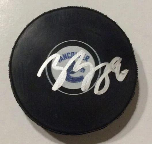 ANDREI KUZMENKO SIGNED VANCOUVER CANUCKS HOCKEY PUCK W/ CASE COA