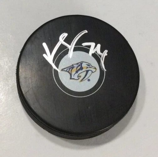 JUUSE SAROS SIGNED NASHVILLE PREDATORS HOCKEY PUCK W/ CASE COA