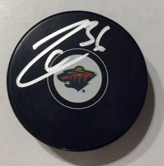 MATS ZUCCARELLO SIGNED AUTOGRAPHED MINNESOTA WILD HOCKEY PUCK W/ CASE COA