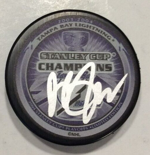 DAN BOYLE SIGNED TAMPA BAY LIGHTNING 2004 STANLEY CUP HOCKEY PUCK W/ CASE COA
