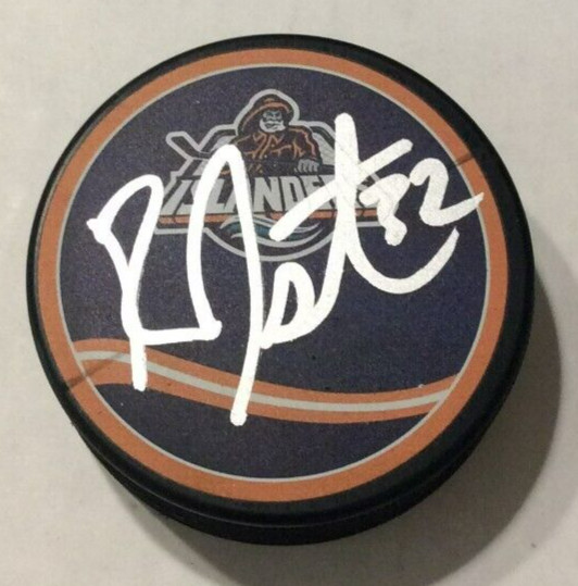 ROSS JOHNSTON SIGNED NEW YORK ISLANDERS HOCKEY PUCK W/ CASE COA