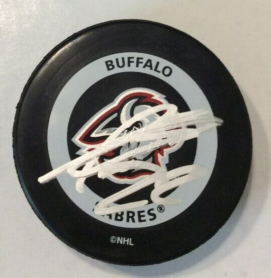 JACK QUINN SIGNED BUFFALO SABRES HOCKEY PUCK W/ CASE COA