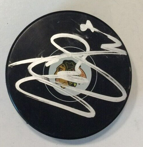 SETH JONES SIGNED CHICAGO BLACKHAWKS HOCKEY PUCK W/ CASE COA