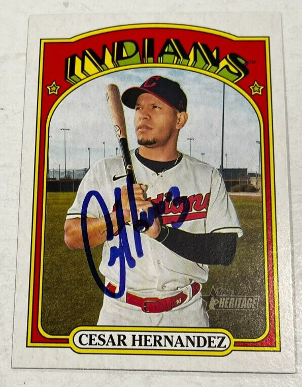 CESAR HERNANDEZ SIGNED 2021 TOPPS HERITAGE BASEBALL CARD AUTO COLLECTIBLE MEMORABILIA