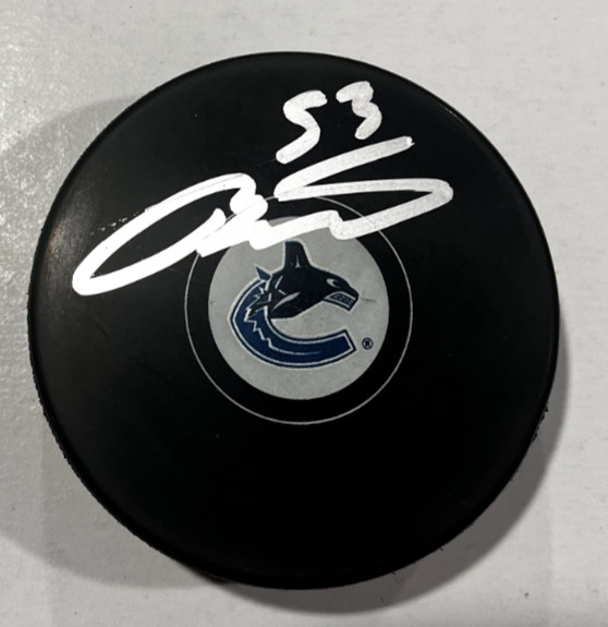 TEDDY BLUEGER SIGNED VANCOUVER CANUCKS HOCKEY PUCK W/ CASE COA