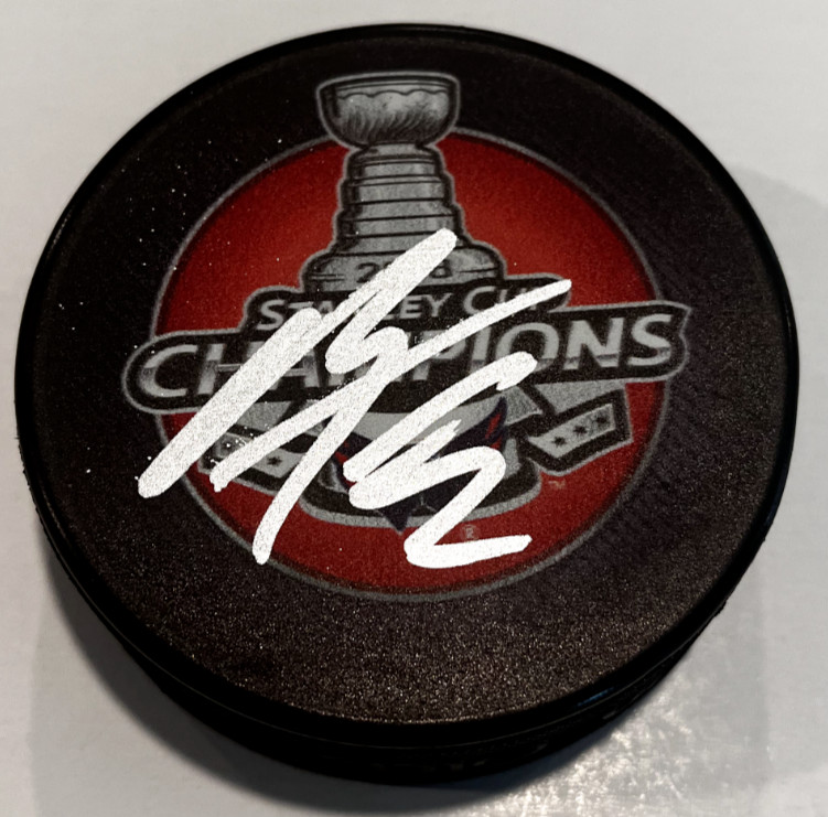 BARRY TROTZ SIGNED WASHINGTON CAPITALS 2018 STANLEY CUP HOCKEY PUCK W/ CASE COA