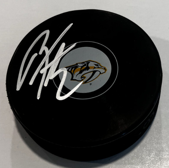 BARRY TROTZ SIGNED NASHVILLE PREDATORS HOCKEY PUCK W/ CASE COA