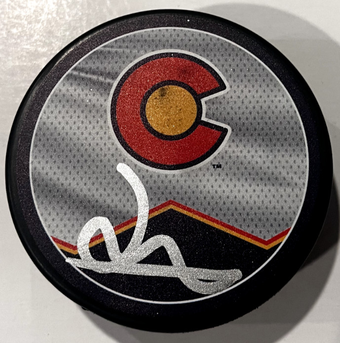 JUSTUS ANNUNEN SIGNED COLORADO AVALANCHE HOCKEY PUCK W/ CASE COA
