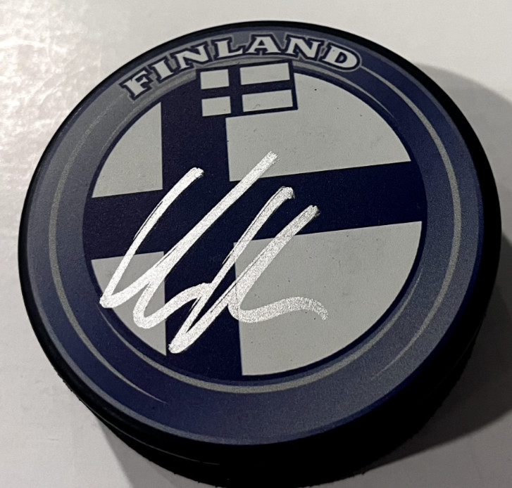 ARTTURI LEHKONEN SIGNED FINLAND HOCKEY PUCK W/ CASE COLORADO AVALANCHE COA
