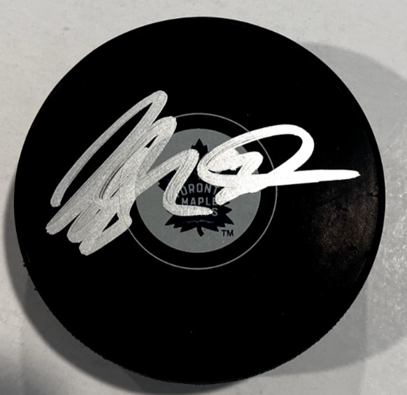 ALEX NYLANDER SIGNED TORONTO MAPLE LEAFS HOCKEY PUCK W/ CASE COA