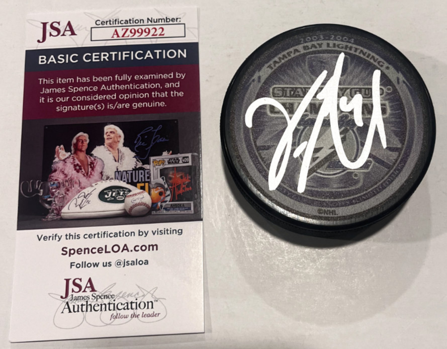 VINCENT LECAVALIER SIGNED TAMPA BAY LIGHTNING 2004 STANLEY CUP PUCK W/ CASE JSA