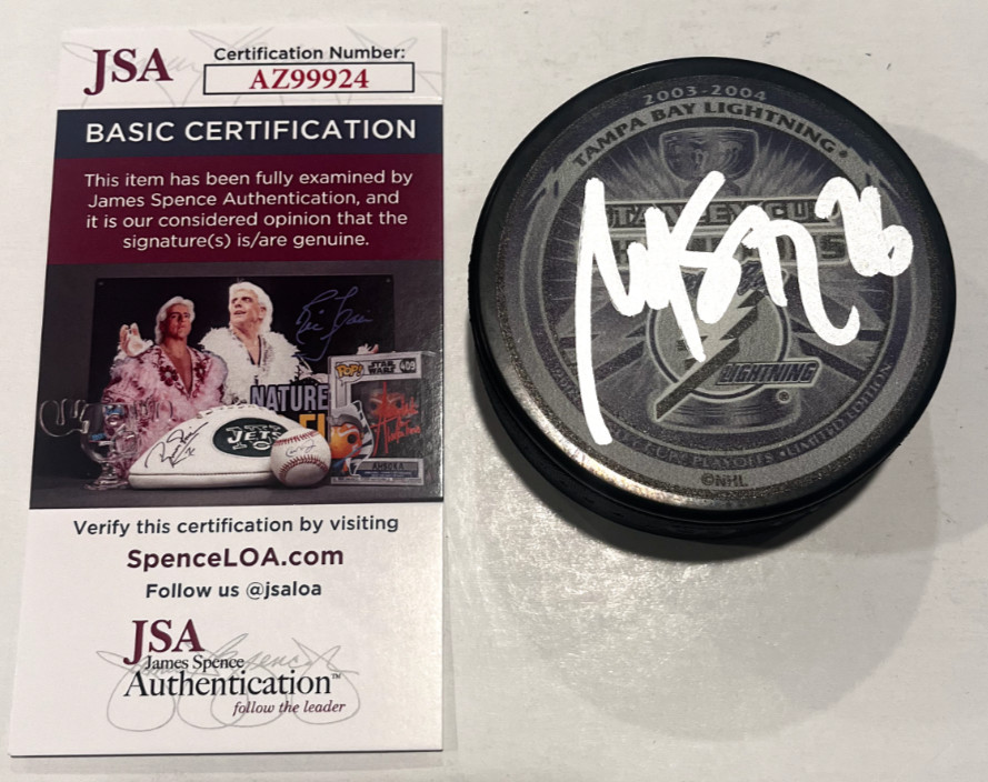 MARTIN ST LOUIS SIGNED TAMPA BAY LIGHTNING 2004 STANLEY CUP PUCK W/ CASE JSA COA