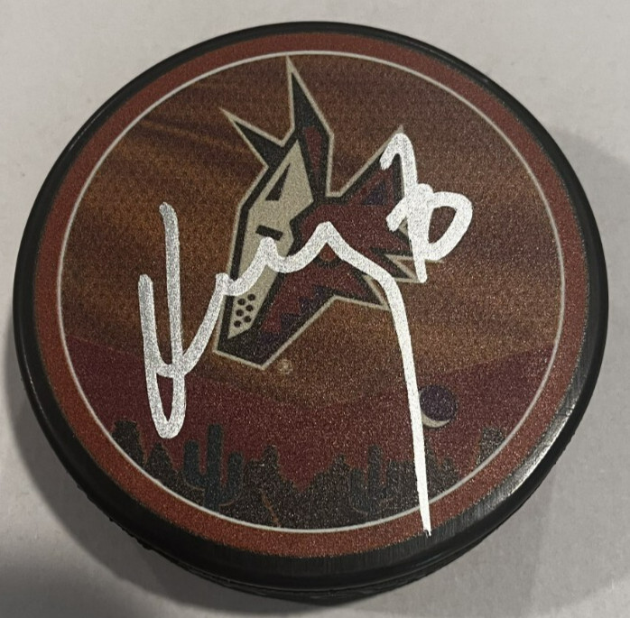 KAREL VEJMELKA SIGNED AUTOGRAPHED PHOENIX ARIZONA COYOTES HOCKEY PUCK W CASE COA