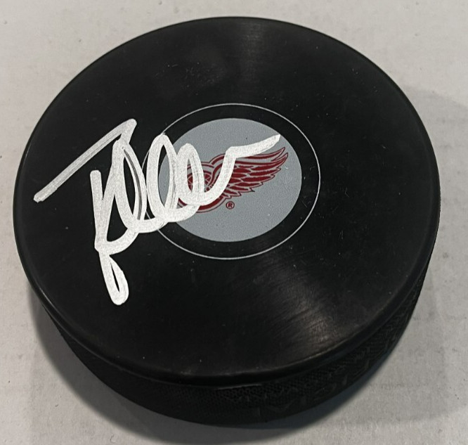 TODD MCLELLAN SIGNED DETROIT RED WINGS HOCKEY PUCK W/ CASE COA