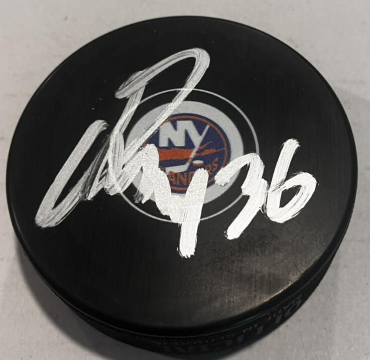 ISAIAH GEORGE SIGNED NEW YORK ISLANDERS HOCKEY PUCK W/ CASE COA