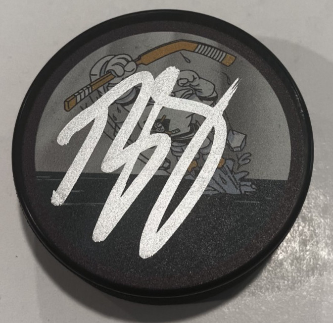 BECKETT SENNECKE SIGNED ANAHEIM DUCKS HOCKEY PUCK W/ CASE COA