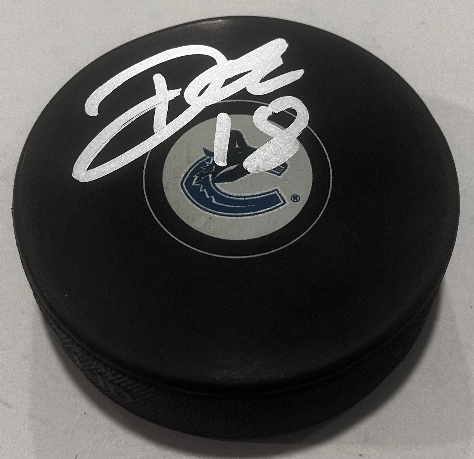 DREW O'CONNOR SIGNED VANCOUVER CANUCKS HOCKEY PUCK W/ CASE COA