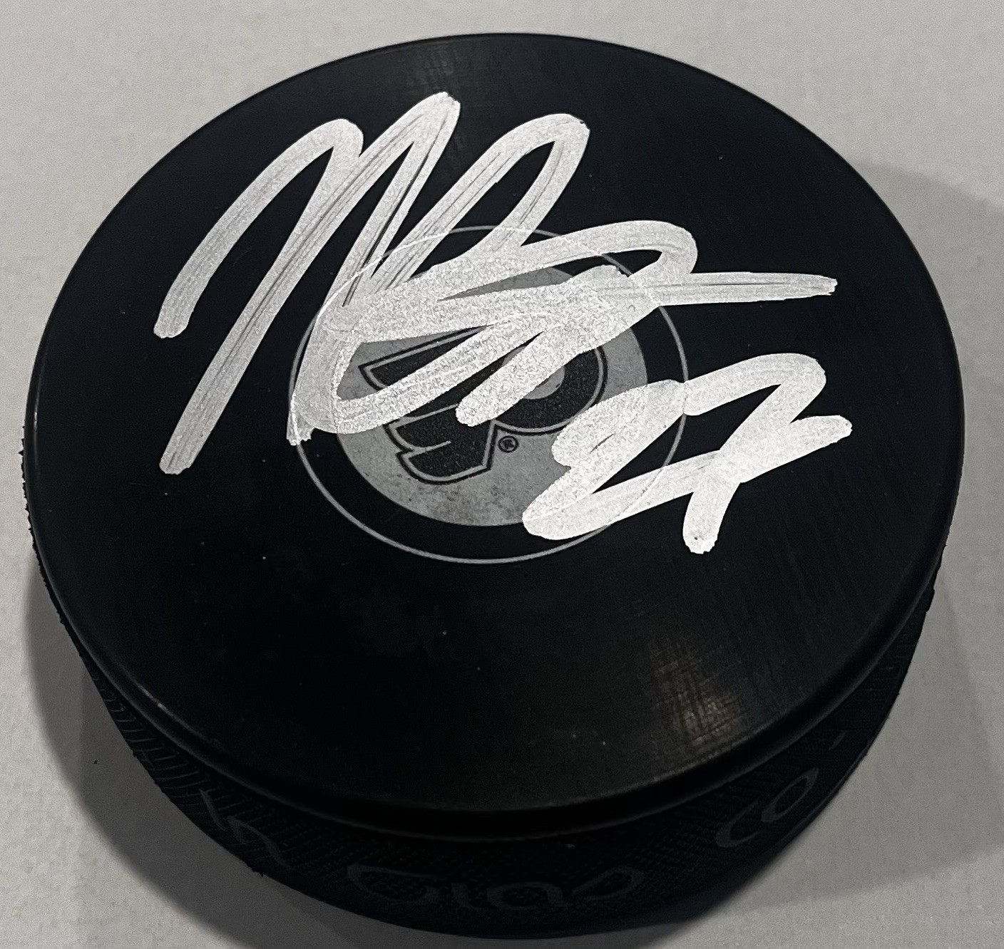 NOAH CATES SIGNED PHILADELPHIA FLYERS HOCKEY PUCK W/ CASE COA