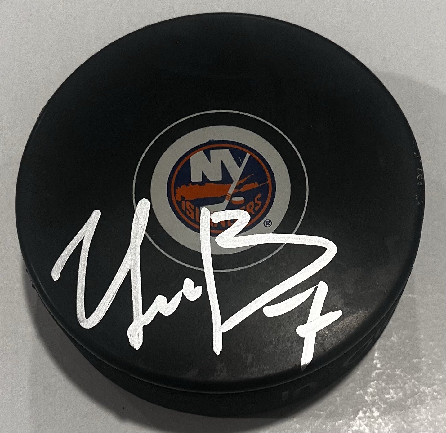 MAXIM TSYPLAKOV SIGNED NEW YORK ISLANDERS HOCKEY PUCK W/ CASE COA