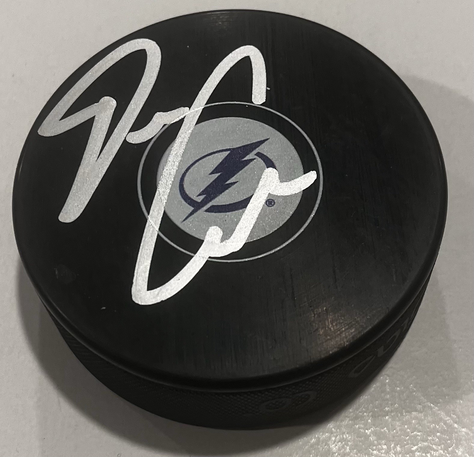 DECLAN CARLILE SIGNED TAMPA BAY LIGHTNING HOCKEY PUCK W/ CASE COA