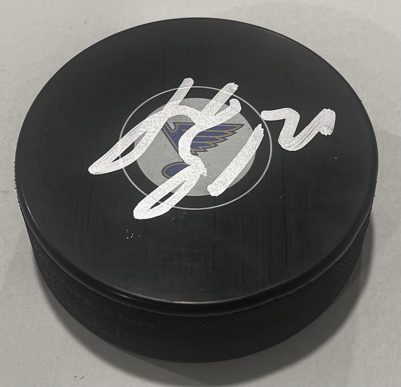 JIMMY SNUGGERUD SIGNED ST LOUIS BLUES HOCKEY PUCK W/ CASE COA