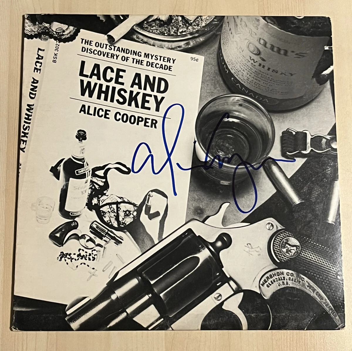 ALICE COOPER HAND SIGNED LACE & WHISKEY VINYL RECORD ALBUM LP AUTOGRAPHED COA