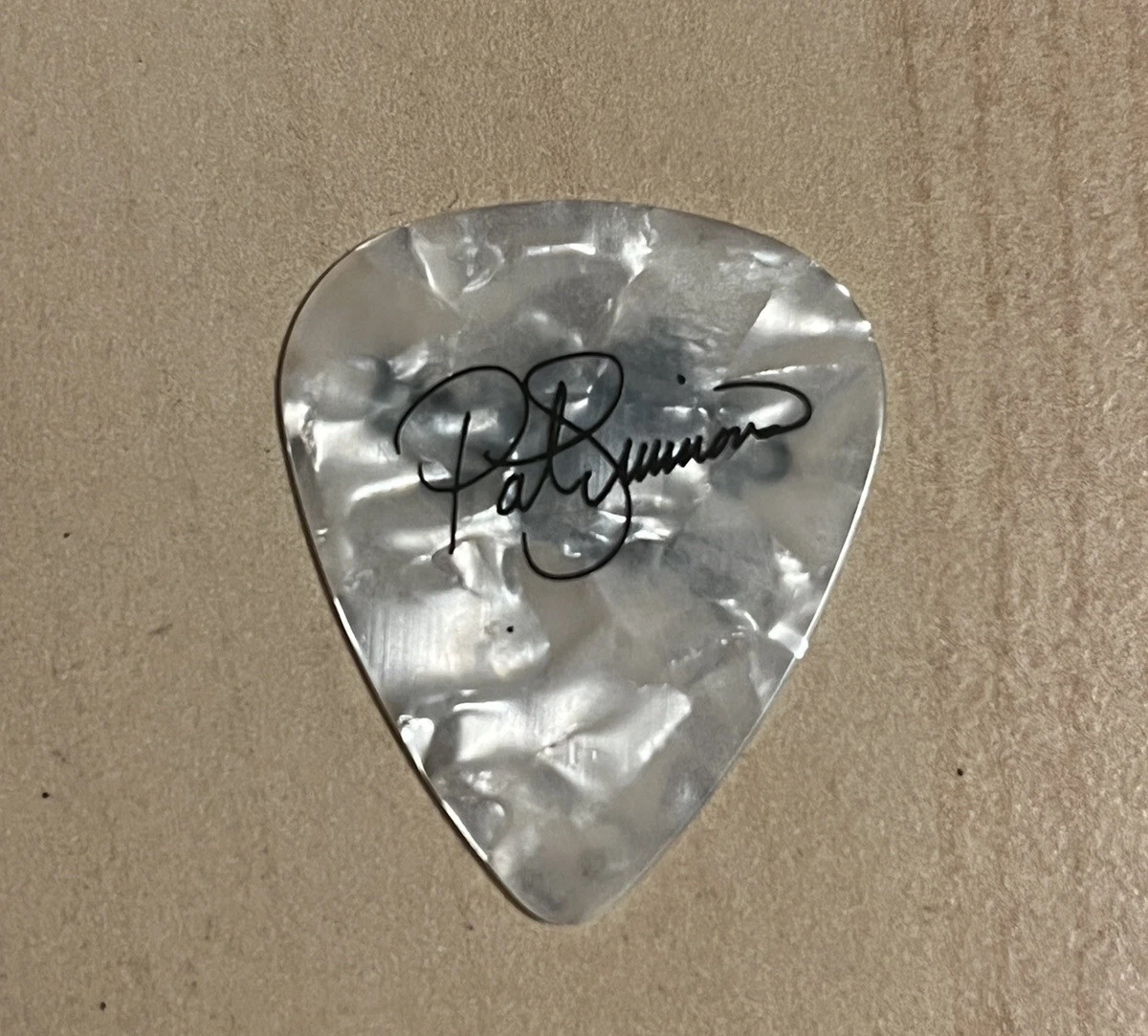 PAT SIMMONS CONCERT USED GUITAR PICK GUITARIST LEGEND RARE THE DOOBIE BROTHERS