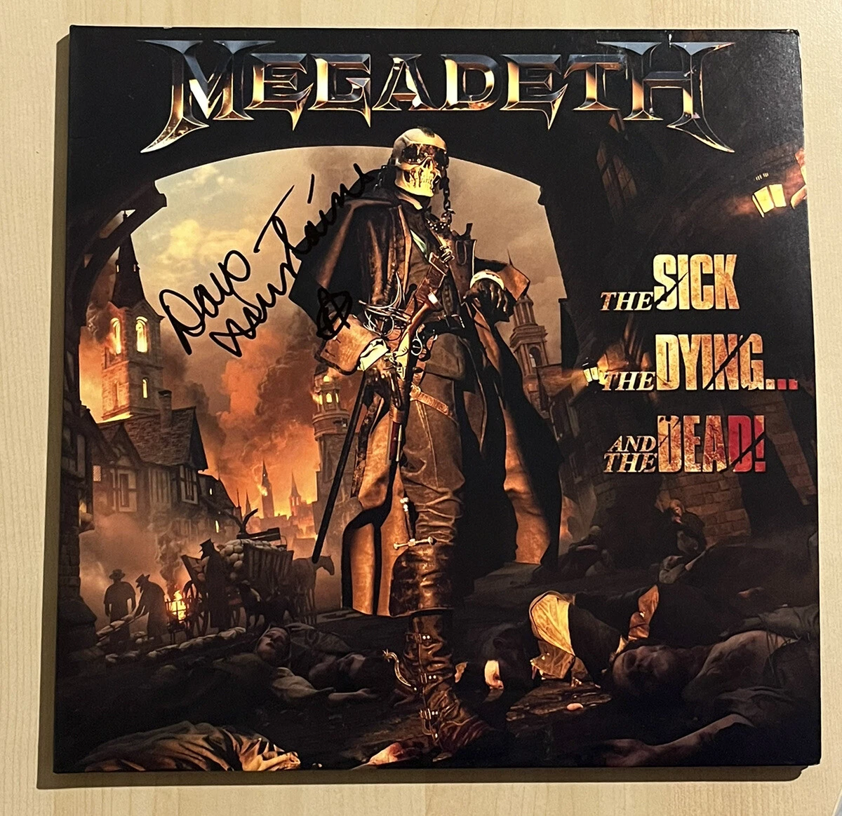 DAVE MUSTAINE HAND SIGNED LP VINYL RECORD ALBUM MEGADETH BAND LEAD SINGER COA